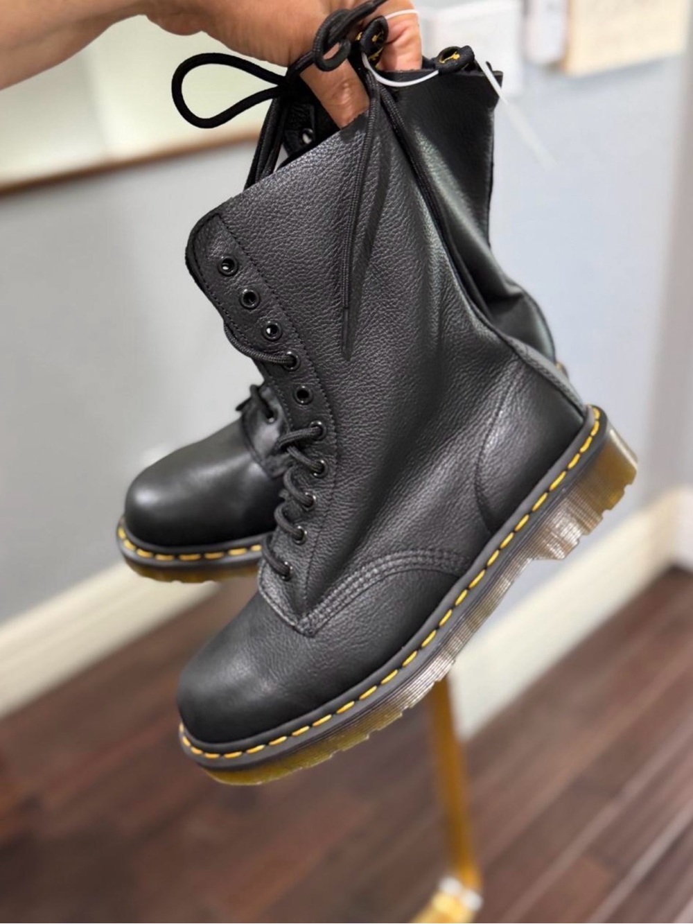 Black leather Dr. Martens 1460 Boots - Picture 2 of 8